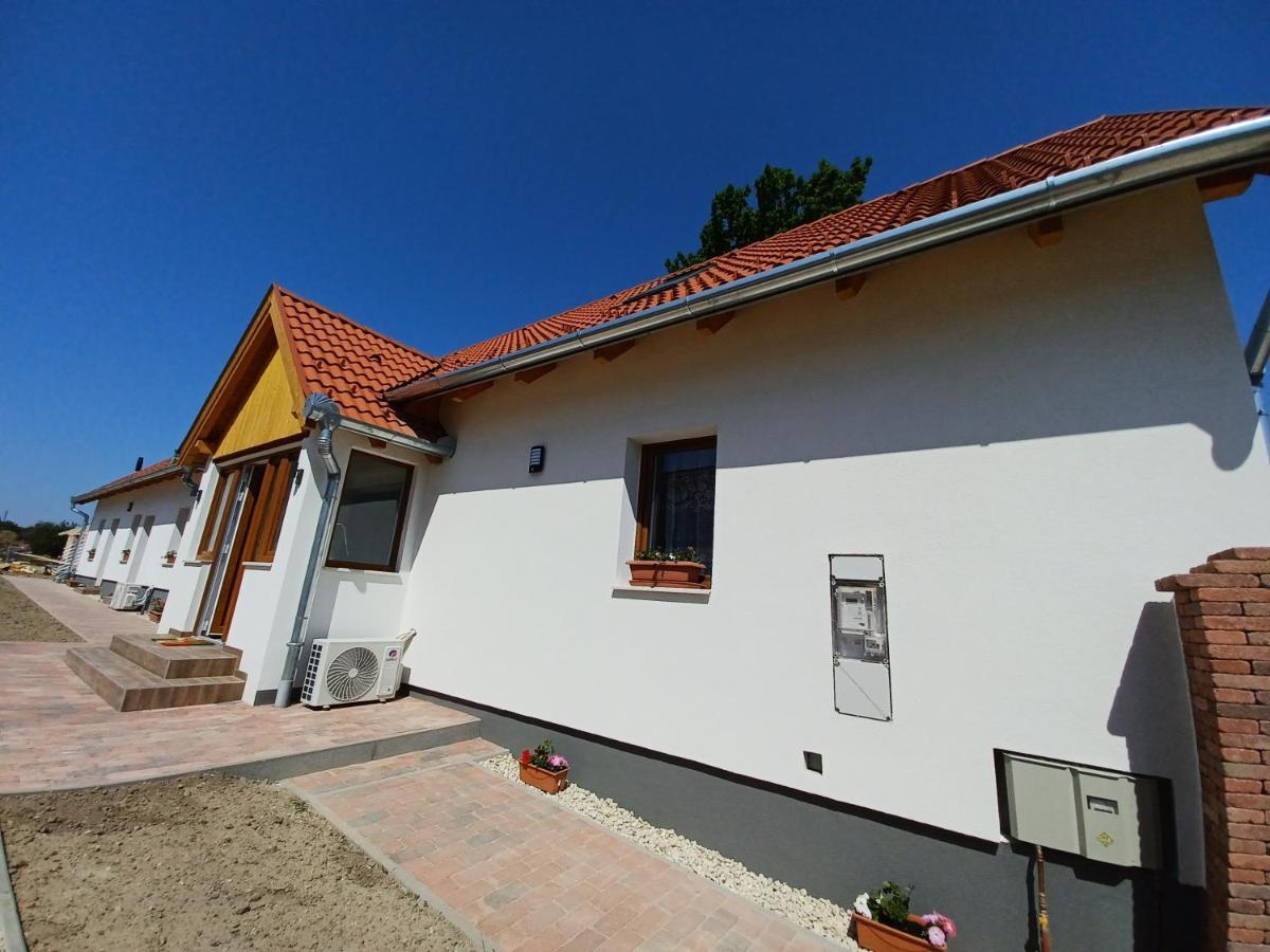Hotel Fazekas Vendeghaz Balatonkeresztúr Exteriér fotografie
