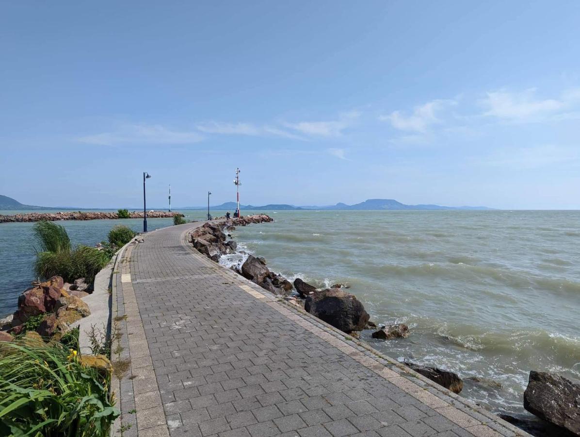 Hotel Fazekas Vendeghaz Balatonkeresztúr Exteriér fotografie